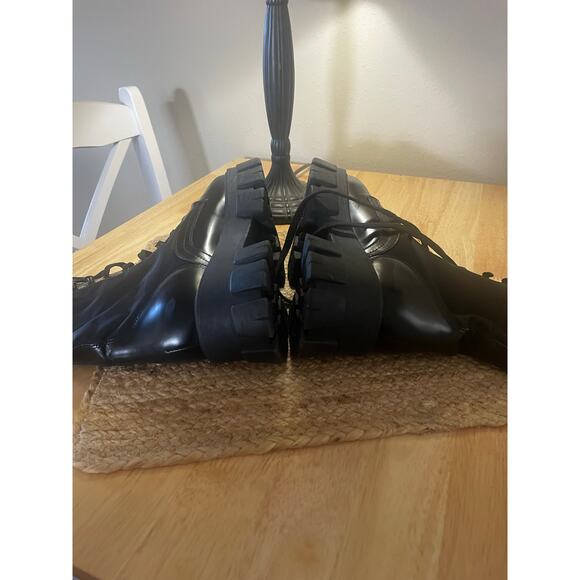 Marc Fischer Ltd Blk Womens Lug Sole Round Toe Block Heel Combat/Biker Boots S88 - Picture 8 of 9